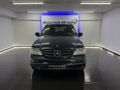 Gebraucht Mercedes ML270 163 PS (119 kW) 2001 Schwarz SUV