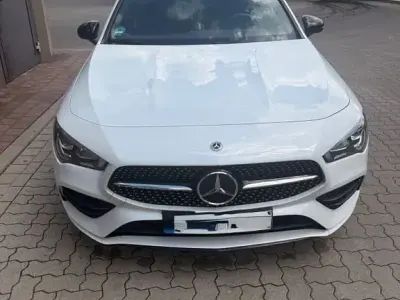 Gebraucht Mercedes CLA200 163 PS (119 kW) 2024 Weiß Limousine