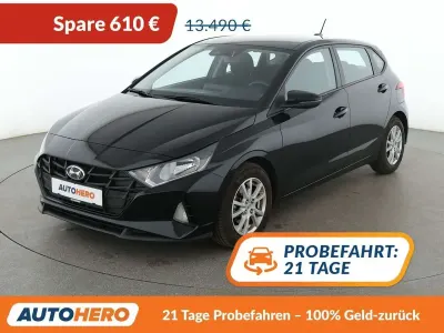 Gebraucht Hyundai i20 Pure 84 PS (61 kW) 2021 Schwarz Kleinwagen