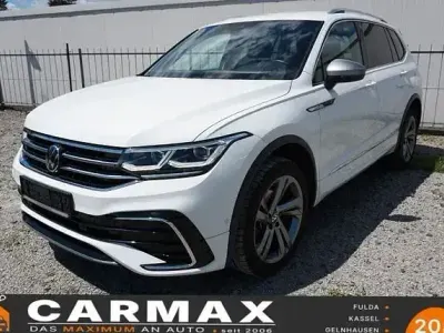 Gebraucht VW Tiguan Allspace R-line 150 PS (110 kW) 2023 Pure white (metallic) SUV