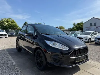 Gebraucht Ford Fiesta Trend 80 PS (58 kW) 2016 Schwarz Kleinwagen