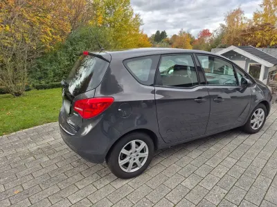 Gebraucht Opel Meriva Style 120 PS (88 kW) 2014 Grau Van / Kleinbus