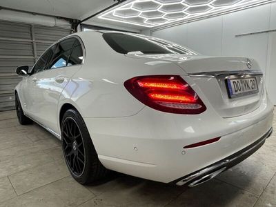 Mercedes E220