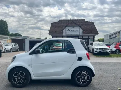 Gebraucht Smart ForTwo Electric Drive 60 kW (82 PS) 2019 Weiß Coupé