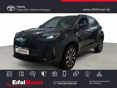 Gebraucht Toyota Yaris Hybrid 131 PS (96 kW) 2025 Mystic schwarz mica SUV
