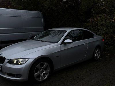 Używany BMW 320 170 KM (125 kW) 2009 Srebrny Coupe
