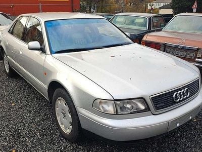 Second-hand Audi A8 299 CP (219 kW) 1994 Argintiu Berlinǎ