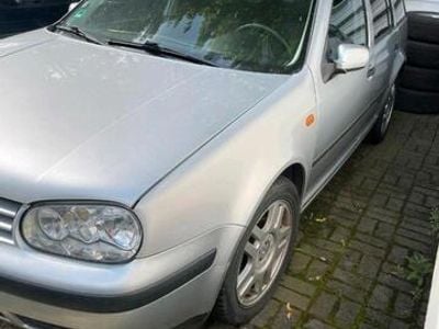 VW Golf IV