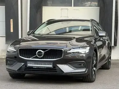 Gebraucht Volvo V60 Core 197 PS (144 kW) 2023 Grau Kombi