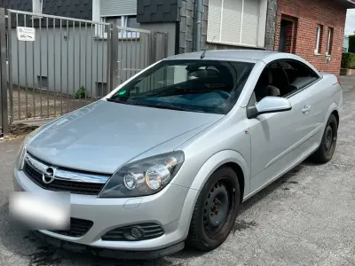 Gebraucht Opel Astra Sport 140 PS (102 kW) 2008 Grau Cabrio