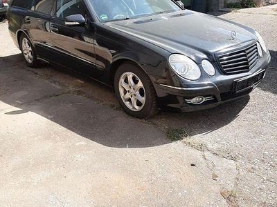 Mercedes E200