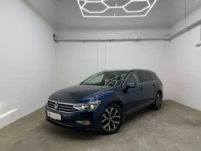 Gebraucht VW Passat Business 150 PS (110 kW) 2020 Blau Kombi