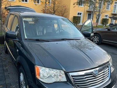 Gebraucht Lancia Voyager 177 PS (130 kW) 2012 Schwarz Van / Kleinbus