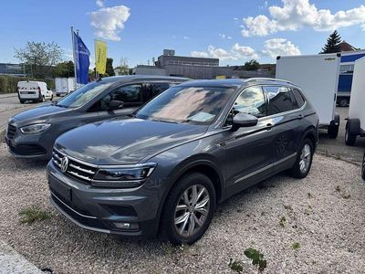 Gebraucht VW Tiguan Allspace Highline 239 PS (175 kW) 2019 Platinum grey SUV