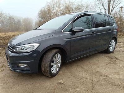 Gebraucht VW Touran Highline 150 PS (110 kW) 2016 Grau Van / Kleinbus