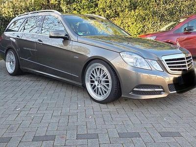 Gebraucht Mercedes E220 Avantgarde 170 PS (125 kW) 2010 Kombi