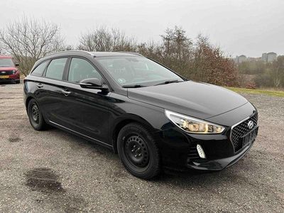 Gebraucht Hyundai i30 Trend 110 PS (80 kW) 2017 Kombi