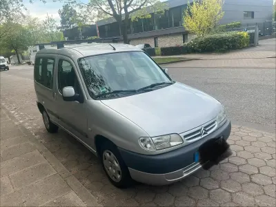 Gebraucht Citroën Berlingo 90 PS (66 kW) 2000 Silber Van / Kleinbus