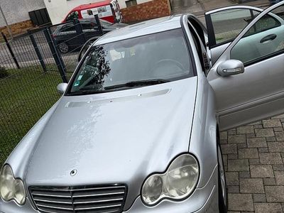 Usata Mercedes C180 143 CV (105 kW) 2004 Argento Berlina