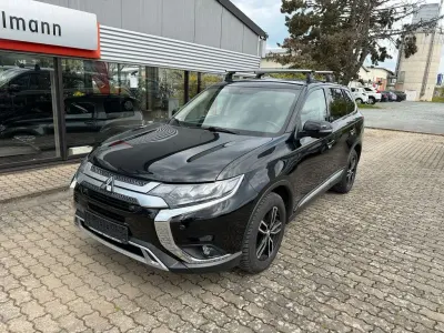 Gebraucht Mitsubishi Outlander Diamant Edition 150 PS (110 kW) 2019 Schwarz SUV