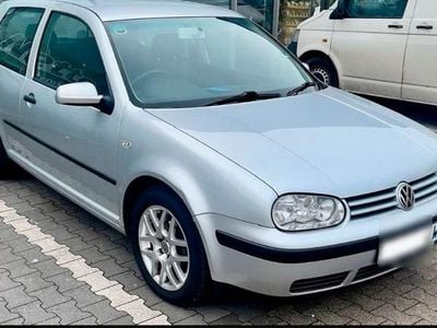 Silber Gebraucht 2001 VW Golf IV Kleinwagen | 999 € (Guter Preis)