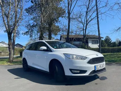 Gebraucht Ford Focus Business Edition 120 PS (88 kW) 2016 Weiß Limousine