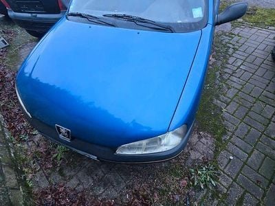 Blau Gebraucht 1995 Peugeot 106 Kleinwagen | 650 €