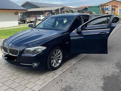 Second-hand BMW 523 204 CP (150 kW) 2010 Albastru Berlinǎ