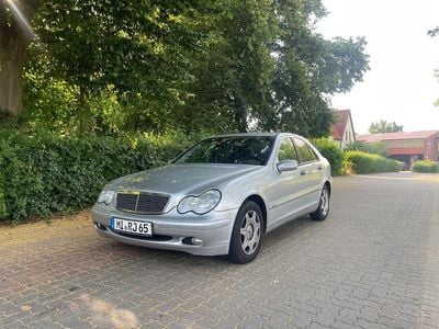 Mercedes C200