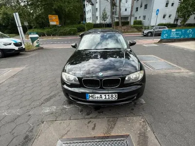 Gebraucht BMW 116 122 PS (89 kW) 2012 Schwarz Kleinwagen