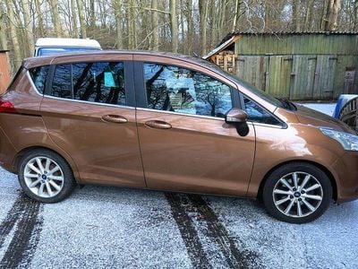 Gebraucht Ford B-MAX Cool & Connect 101 PS (74 kW) 2014 Braun Van / Kleinbus