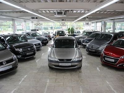 Gebraucht Opel Vectra 101 PS (74 kW) 1996 Grau Limousine