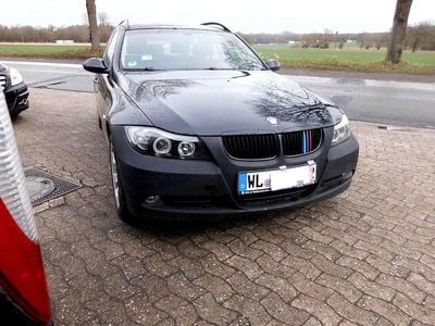 Usata BMW 318 129 CV (94 kW) 2007 Nero Station wagon