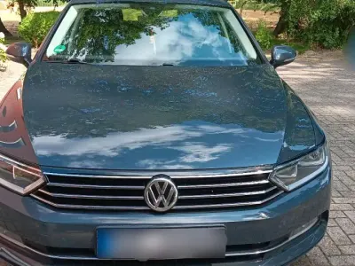 Gebraucht VW Passat 150 PS (110 kW) 2018 Grau Kombi