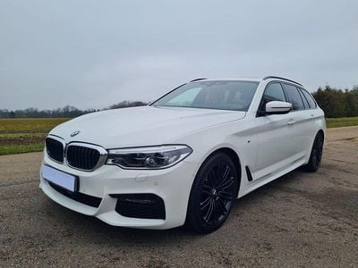 Weiß Gebraucht 2019 BMW 530 M Sport Kombi | 30.290 € (Fairer Preis)