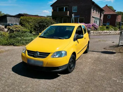Gebraucht VW Fox 54 PS (39 kW) 2005 Gelb Kleinwagen
