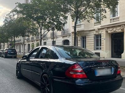 Gebraucht Mercedes E200 163 PS (119 kW) 2005 Blau Limousine