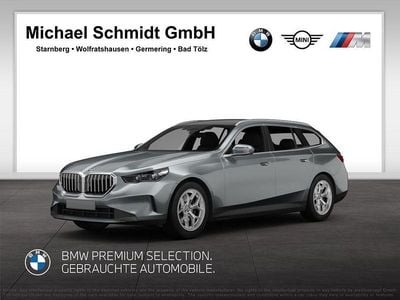 Gebraucht BMW 520 M Sport 197 PS (144 kW) 2025 M brooklyn grau Kombi