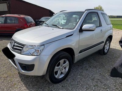 Second-hand Suzuki Grand Vitara 106 CP (77 kW) 2014 Argintiu SUV