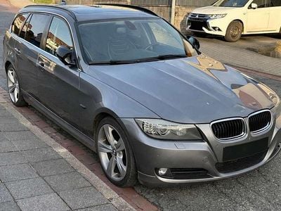 Gebraucht BMW 325 Performance 204 PS (150 kW) 2010 Grau Kombi