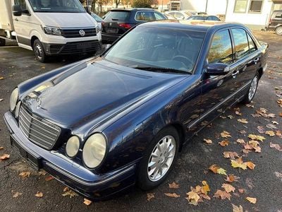 Mercedes E240