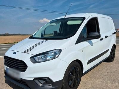 Gebraucht Ford Transit 101 PS (74 kW) 2022 Weiß Van / Kleinbus