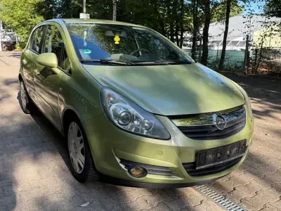 Gebraucht Opel Corsa Edition 87 PS (63 kW) 2007 Grün Kleinwagen