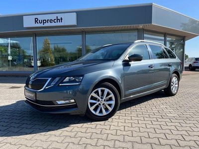 Grau Gebraucht 2017 Skoda Octavia Style Kombi | 17.890 € (Etwas zu teuer)