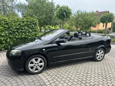 Gebraucht Opel Astra Cabriolet 147 PS (108 kW) 2002 Schwarz Cabrio
