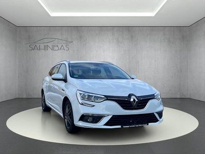Weiß Gebraucht 2018 Renault Mégane IV Business Kombi | 10.890 € (Fairer Preis)