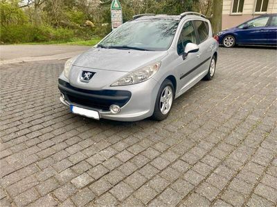 gebraucht Peugeot 207 Kombi 1,4L 95PS Klima Panorama Rückfahrkamera