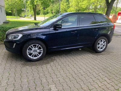 Gebraucht Volvo XC60 Kinetic 225 PS (165 kW) 2016 Blau SUV