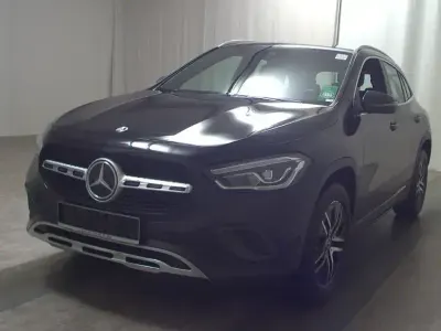 Gebraucht Mercedes GLA220 Progressive 190 PS (139 kW) 2022 Nachtschwarz unilack SUV