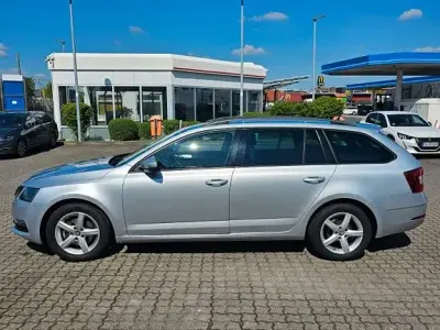 Gebraucht Skoda Octavia G-TEC Ambition 131 PS (96 kW) 2020 Silber Kombi